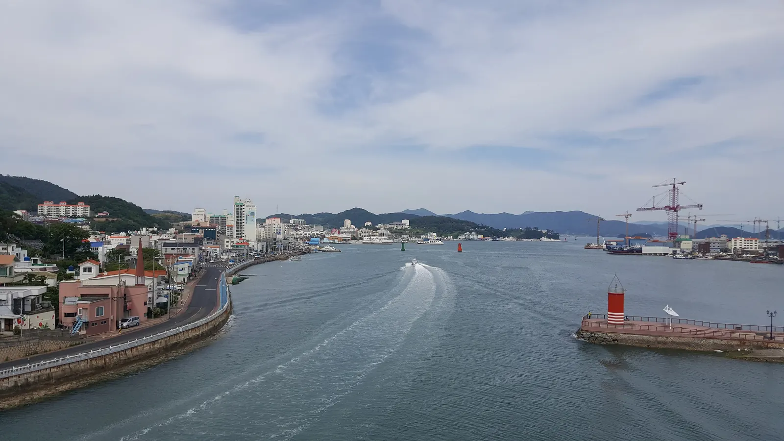 The sea channel through Tongyeong seen from Chungmugyo Bridge